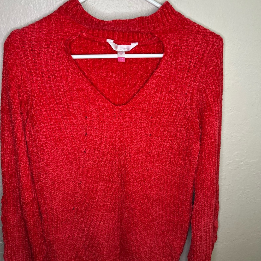 No Boundaries Red V-Neck Sweater Classic Knit